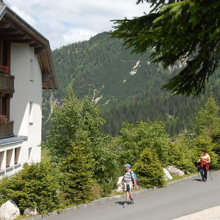 Hotel Berghof Sonnenalpe Nassfeld Bagian luar foto
